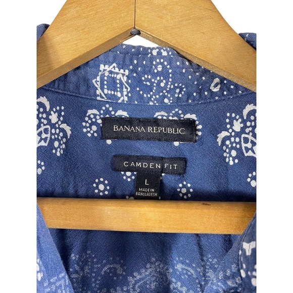 Banana Republic Camden Shirt Large Blue Bandana Print Button Down Short Sleeve - Picture 8 of 9